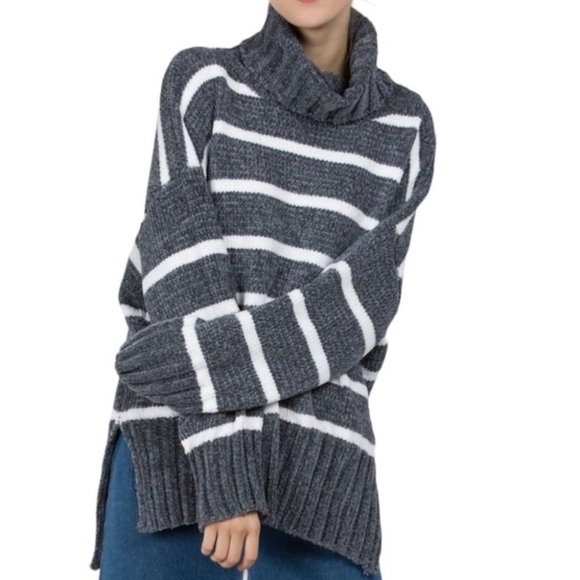 POL Womens Gray Striped Turtleneck Sweater Chenille Knit Oversized size Med - Picture 1 of 13